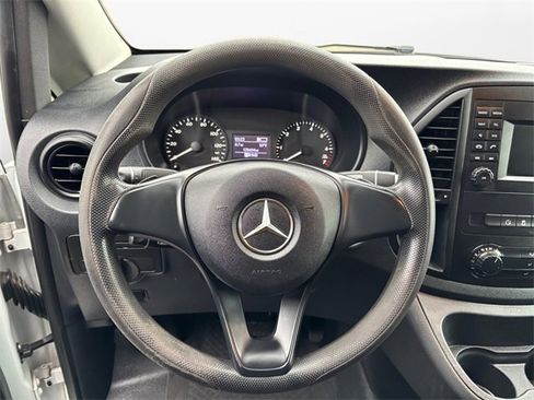Used 2017 Mercedes-Benz Metris image 12