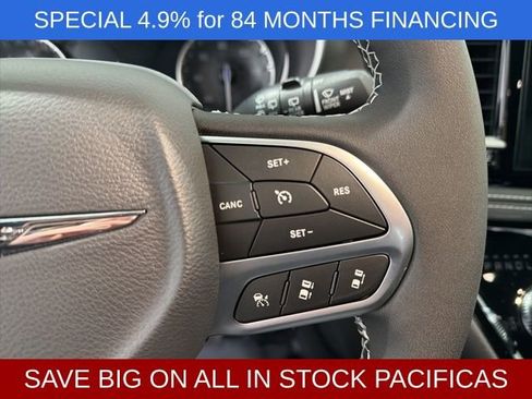 New 2026 Chrysler Pacifica Select AWD/4WD image 12