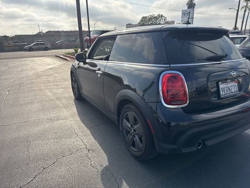 Used 2024 MINI Cooper 2-Door Hardtop image 5