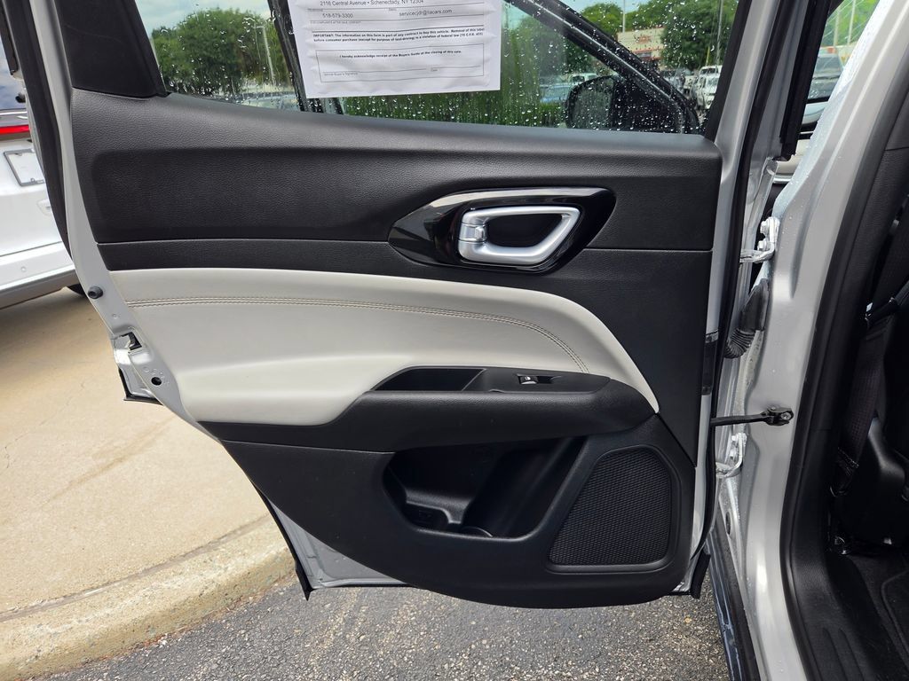 Used 2024 Jeep Compass Limited AWD/4WD image 27