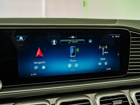 New 2026 Mercedes-Benz GLS 450 4MATIC image 24