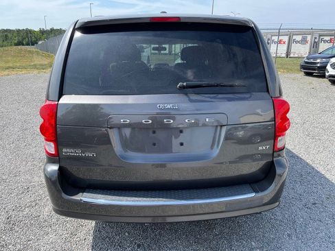 Used 2015 Dodge Grand Caravan SXT w/ UConnect Hands-Free Group FWD image 8