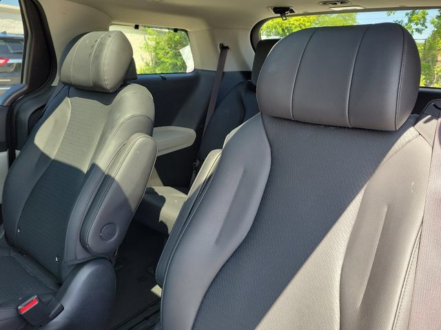 Certified 2024 Kia Carnival SX Prestige FWD image 10