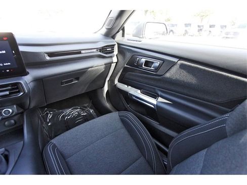 Used 2025 Ford Mustang Coupe image 9