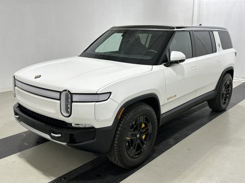 Used 2023 Rivian R1S Adventure AWD/4WD image 1