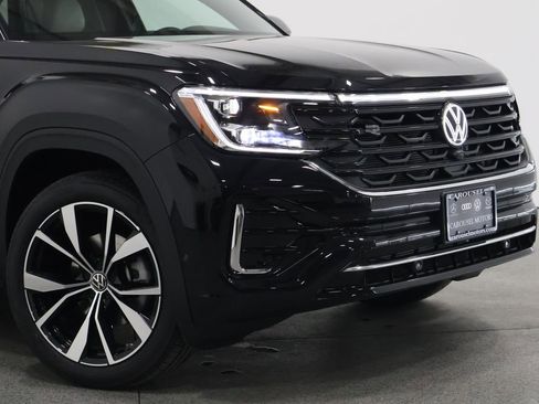 New 2026 Volkswagen Atlas Cross Sport SEL Premium R-Line image 3
