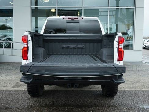 Used 2022 Chevrolet Silverado 1500 ZR2 w/ Technology Package image 8