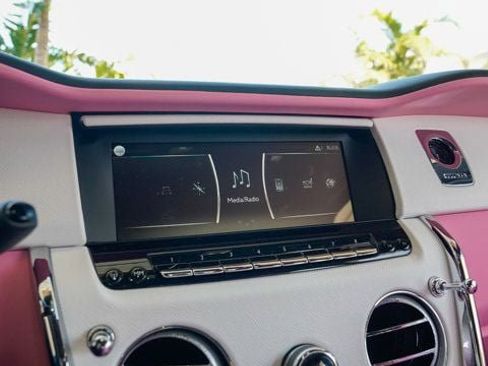 Used 2024 Rolls-Royce Cullinan image 60