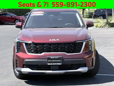 Certified 2024 Kia Sorento LX FWD image 3