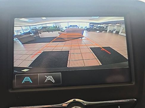 Used 2017 Chevrolet Malibu LT FWD image 20