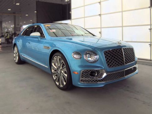 Used 2022 Bentley Flying Spur V8 AWD/4WD image 9