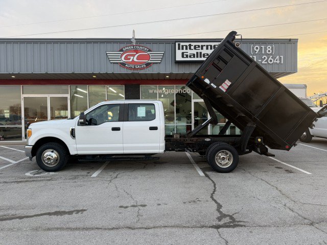 Used 2017 Ford F350 XL w/ Power Equipment Group RWD image 1
