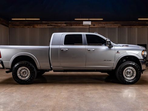Used 2023 RAM 2500 Limited AWD/4WD image 9