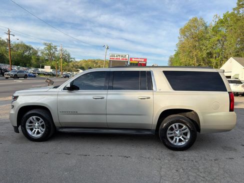 Used 2015 Chevrolet Suburban LT AWD/4WD image 8