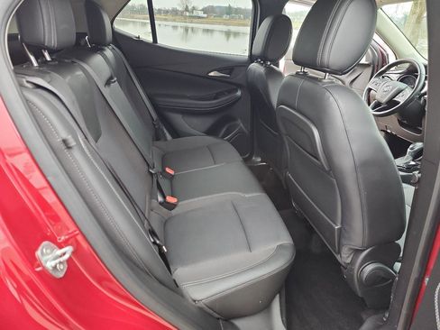 Used 2021 Buick Encore GX Select image 12