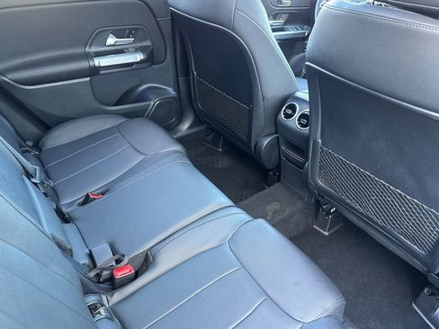 Used 2022 Mercedes-Benz GLB 250 image 29