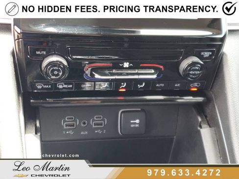 Used 2023 Jeep Grand Cherokee L Laredo RWD image 25