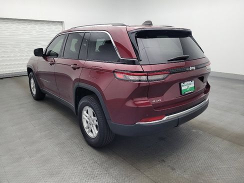 Used 2023 Jeep Grand Cherokee Laredo image 5