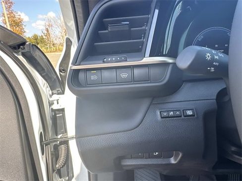 New 2026 Toyota Crown XLE image 28