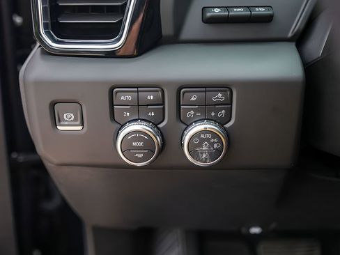 Used 2025 GMC Sierra 1500 Denali Ultimate AWD/4WD image 18