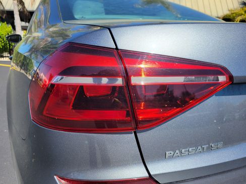 Used 2018 Volkswagen Passat 2.0T S w/ Driver Assistance Package image 11