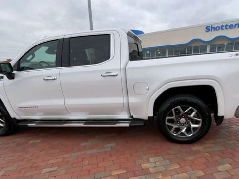 Used 2022 GMC Sierra 1500 SLT w/ SLT Premium Plus Package AWD/4WD image 7