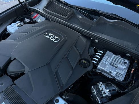 Used 2023 Audi Q8 Prestige image 21