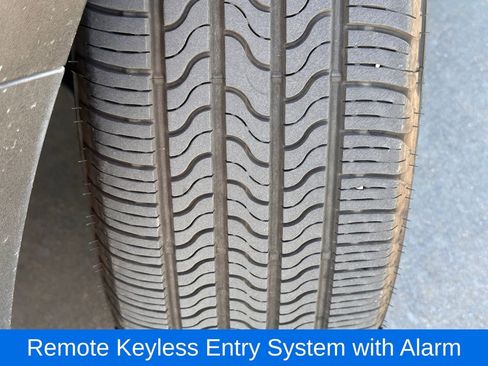 Used 2013 Hyundai Santa Fe Sport w/ Popular Equipment Pkg image 3