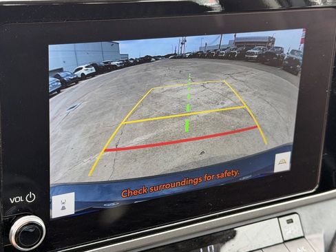 Used 2025 Toyota Camry LE FWD image 19