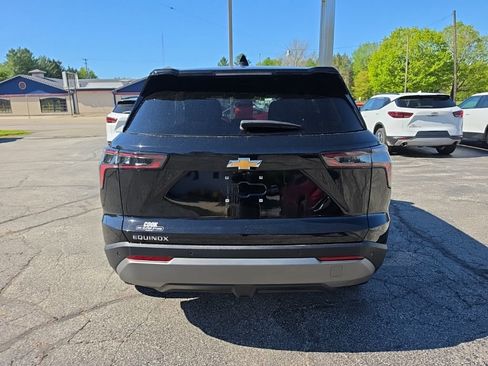 Used 2025 Chevrolet Equinox LT FWD image 6