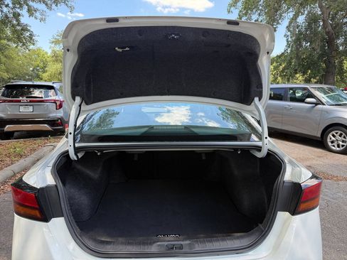Used 2025 Nissan Altima 2.5 SV FWD image 28