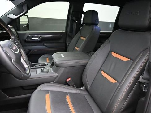 Used 2024 GMC Sierra 2500 AT4 w/ AT4 Premium Plus Package AWD/4WD image 13