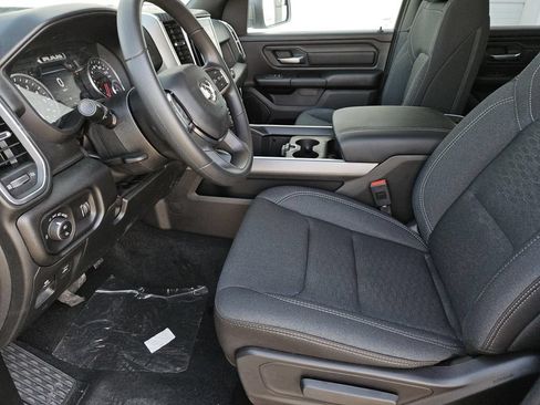 New 2026 RAM 1500 Express AWD/4WD image 23