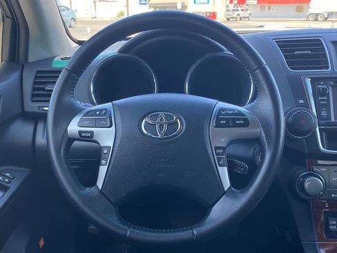 Used 2013 Toyota Highlander Limited AWD/4WD image 14