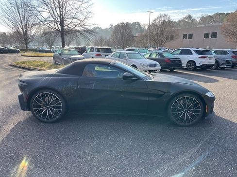 Used 2023 Aston Martin V8 Vantage Roadster image 4