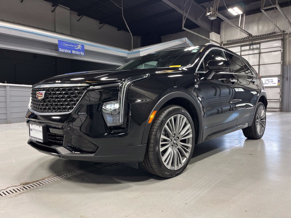 Used 2024 Cadillac XT4 Premium Luxury w/ Active Safety Package AWD/4WD image 3