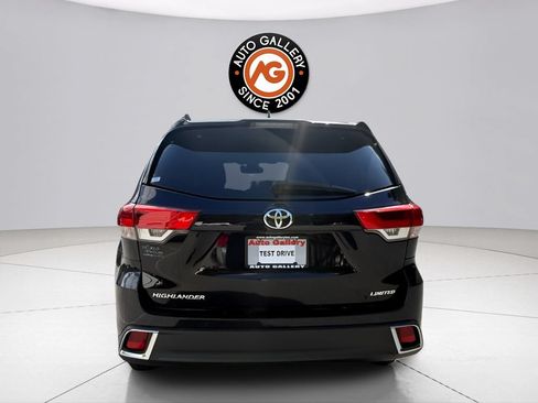 Used 2017 Toyota Highlander Limited FWD image 6