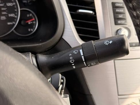 Used 2014 Subaru Legacy 2.5i Premium w/ Moonroof Package AWD/4WD image 18