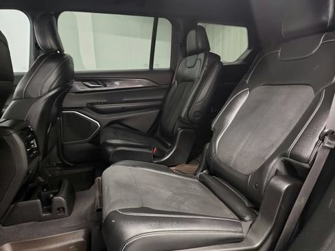 Used 2021 Jeep Grand Cherokee L Laredo AWD/4WD image 21