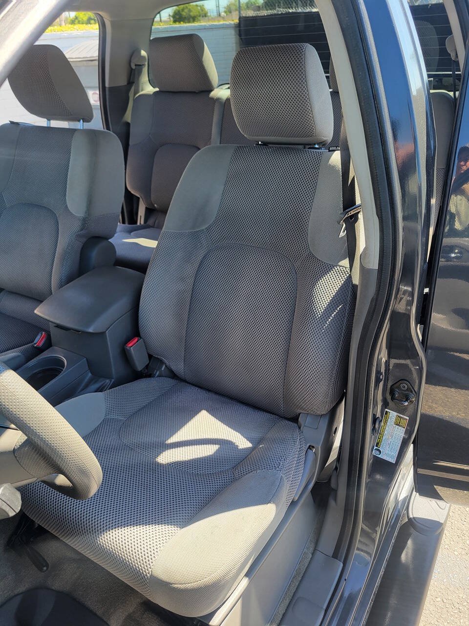 Used 2011 Nissan Frontier SV RWD image 16