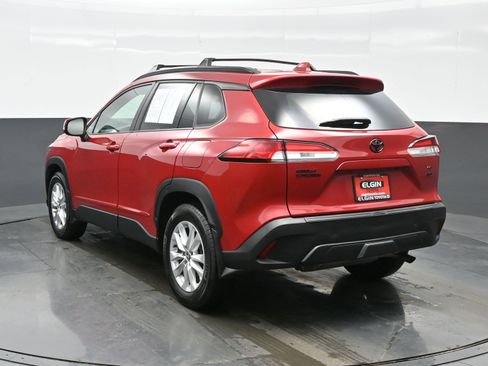 Used 2022 Toyota Corolla Cross LE image 4