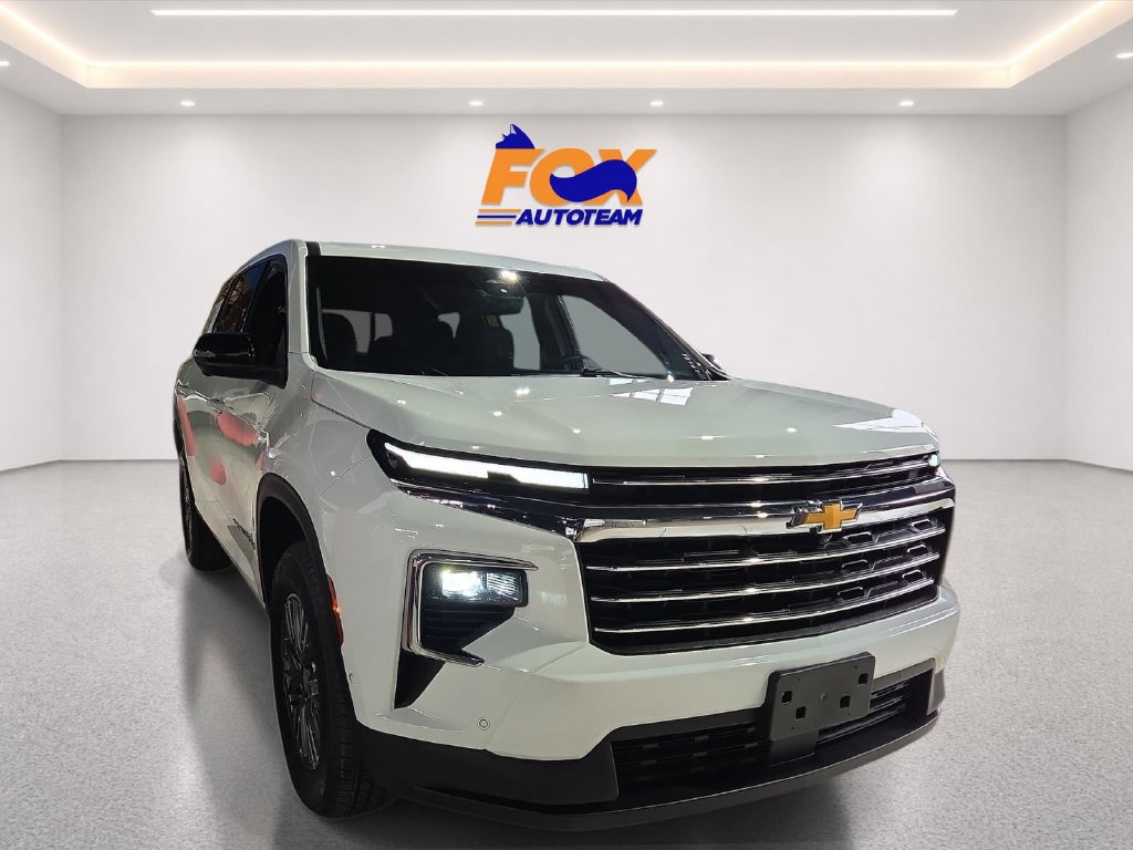 Used 2025 Chevrolet Traverse LT w/ Enhanced Driving Package FWD image 5