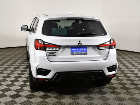 Used 2025 Mitsubishi Outlander Sport ES AWD/4WD image 7