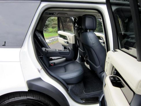 Used 2019 Land Rover Range Rover Supercharged image 8