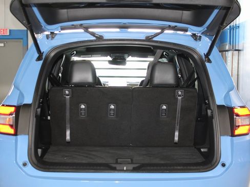 Used 2025 Honda Pilot TrailSport image 48