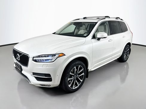 Used 2018 Volvo XC90 T6 Momentum w/ Convenience Package AWD/4WD image 3
