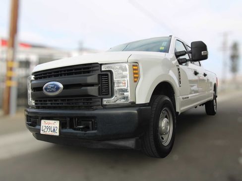 Used 2019 Ford F250 XL w/ Power Equipment Group image 30