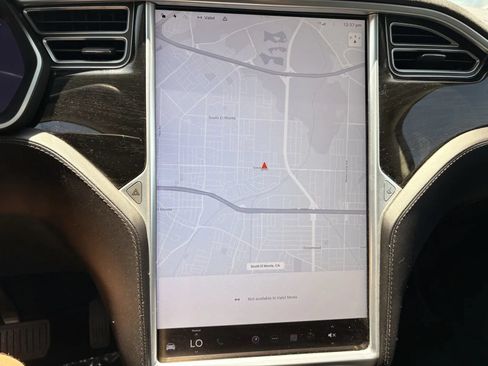 Used 2016 Tesla Model X 75D AWD/4WD image 15