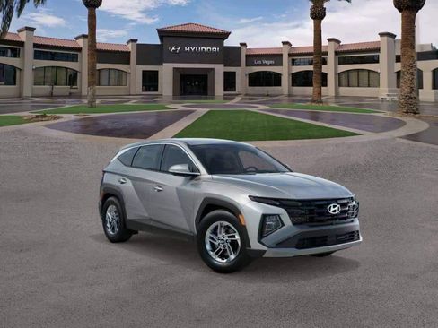 New 2026 Hyundai Tucson SE image 2