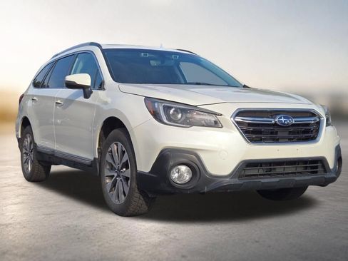 Used 2018 Subaru Outback 3.6R Touring AWD/4WD image 5
